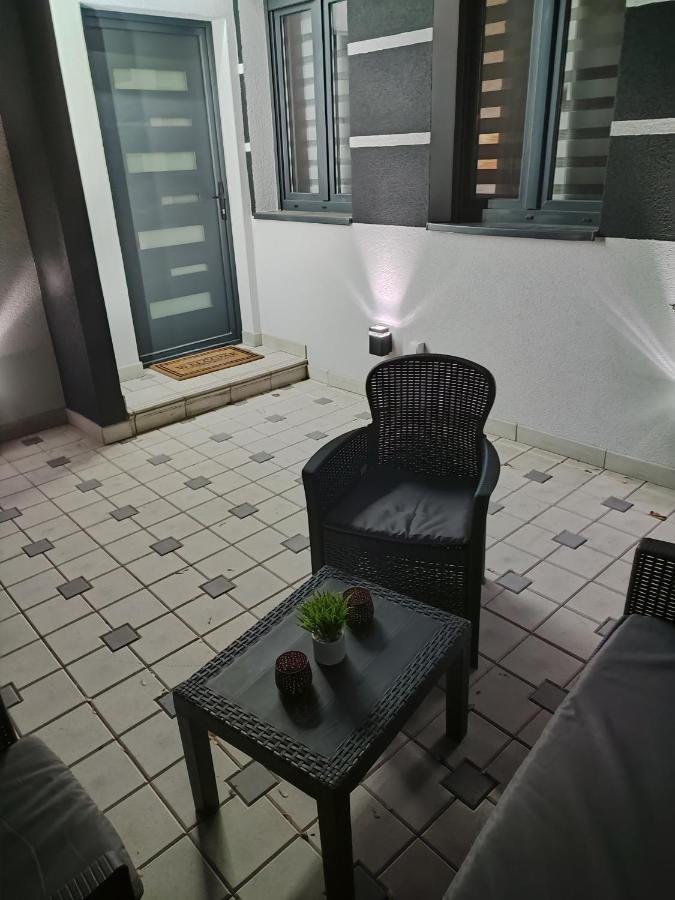 Rubikon Free Parking Apartmani Dusanovac 外观 照片